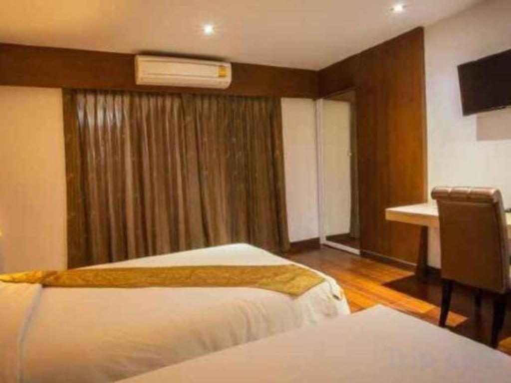 Nh Elegant Hotel Sakon Nakhon Exterior foto